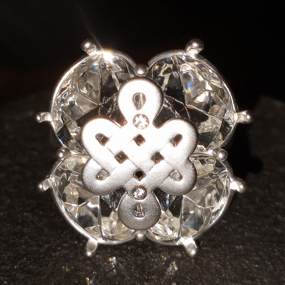 Lulu Avenue Silver Plated Faux Crystal Silver Lulu Knot Ring nwot